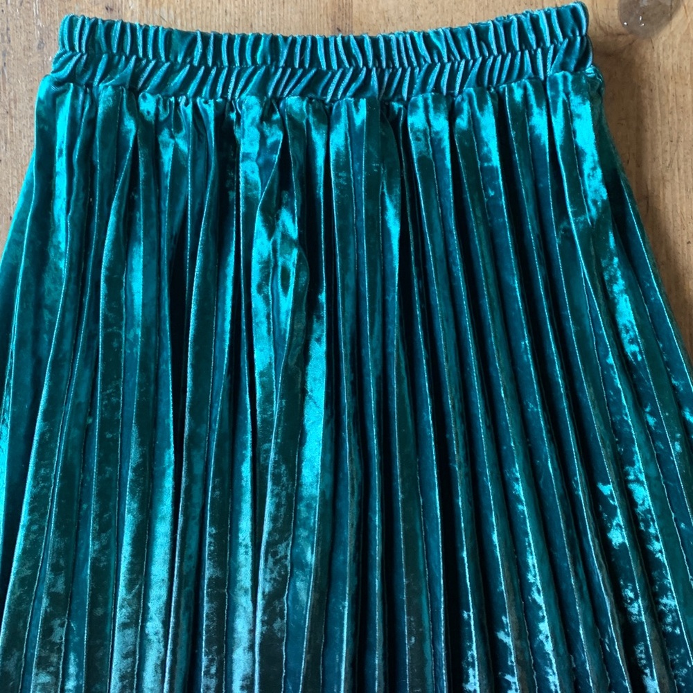 Modcloth Velvet Green Fades Blue Pleated MIDI Skirt - Picture 13 of 16